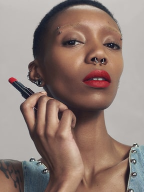 FAMOUS LIPCOLOR MATTE