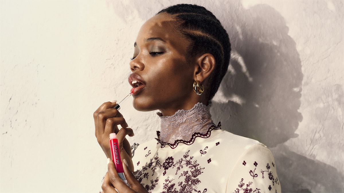 HP_MUP_LIPSTICKDAY26_GLOWIES_SEVILLE-D.jpg