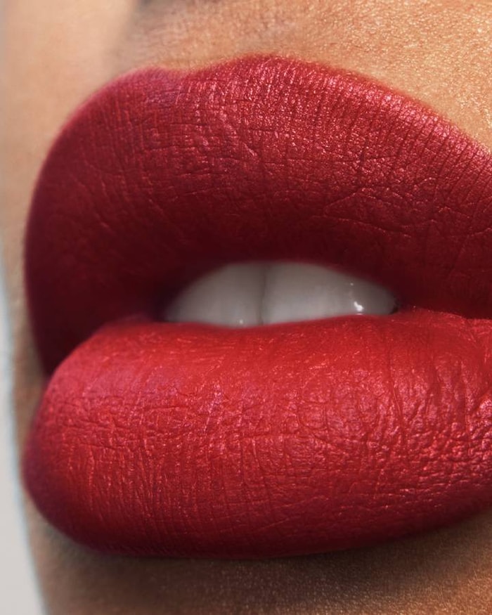 PR MUP LIPCOLOR MAT RED REALNESS 689