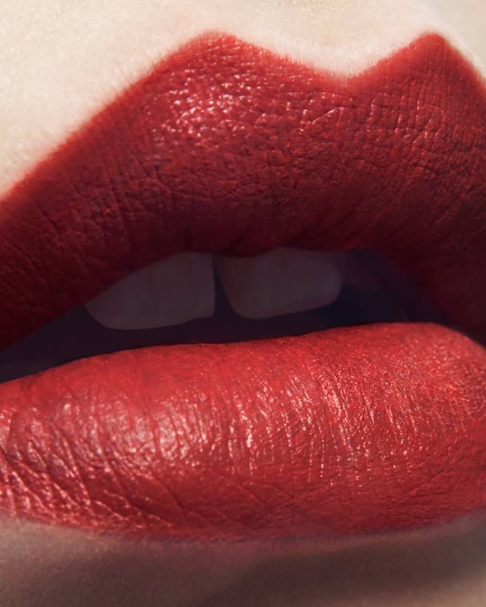 PR MUP LIPCOLOR MAT RED REALNESS 689